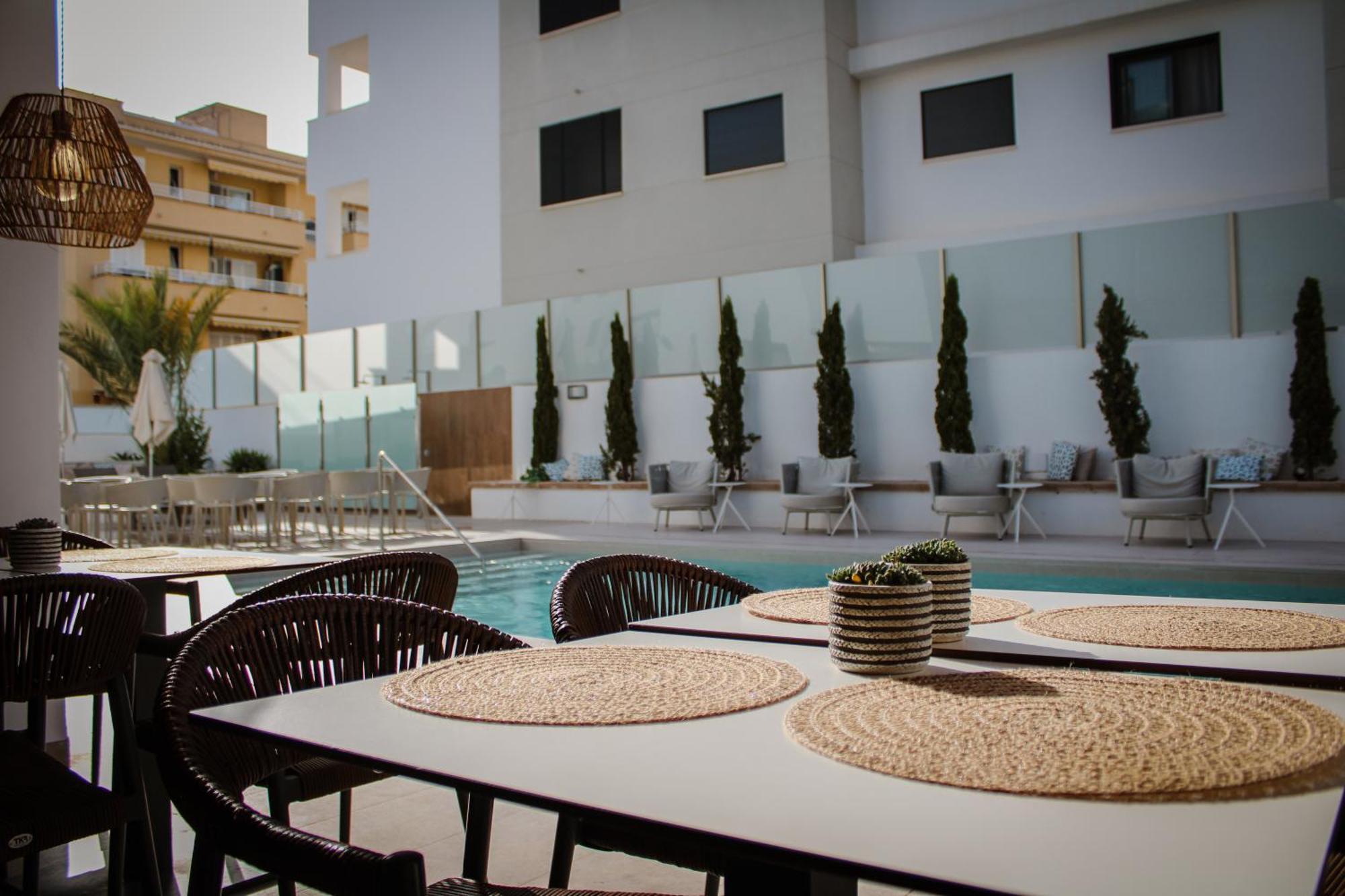 Flacalco Hotel & Apartments Кала-Ратхада Екстер'єр фото